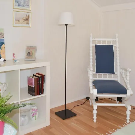 2 Bedroom Awesome In Feriehus *