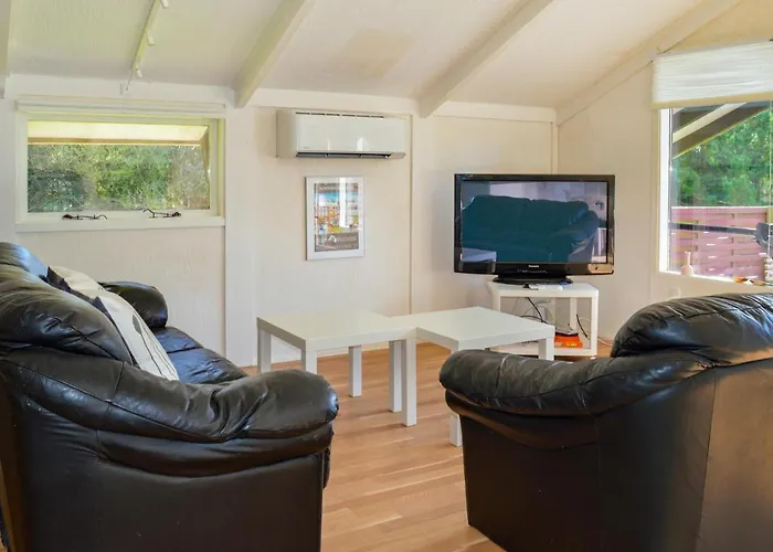 2 Bedroom Awesome In